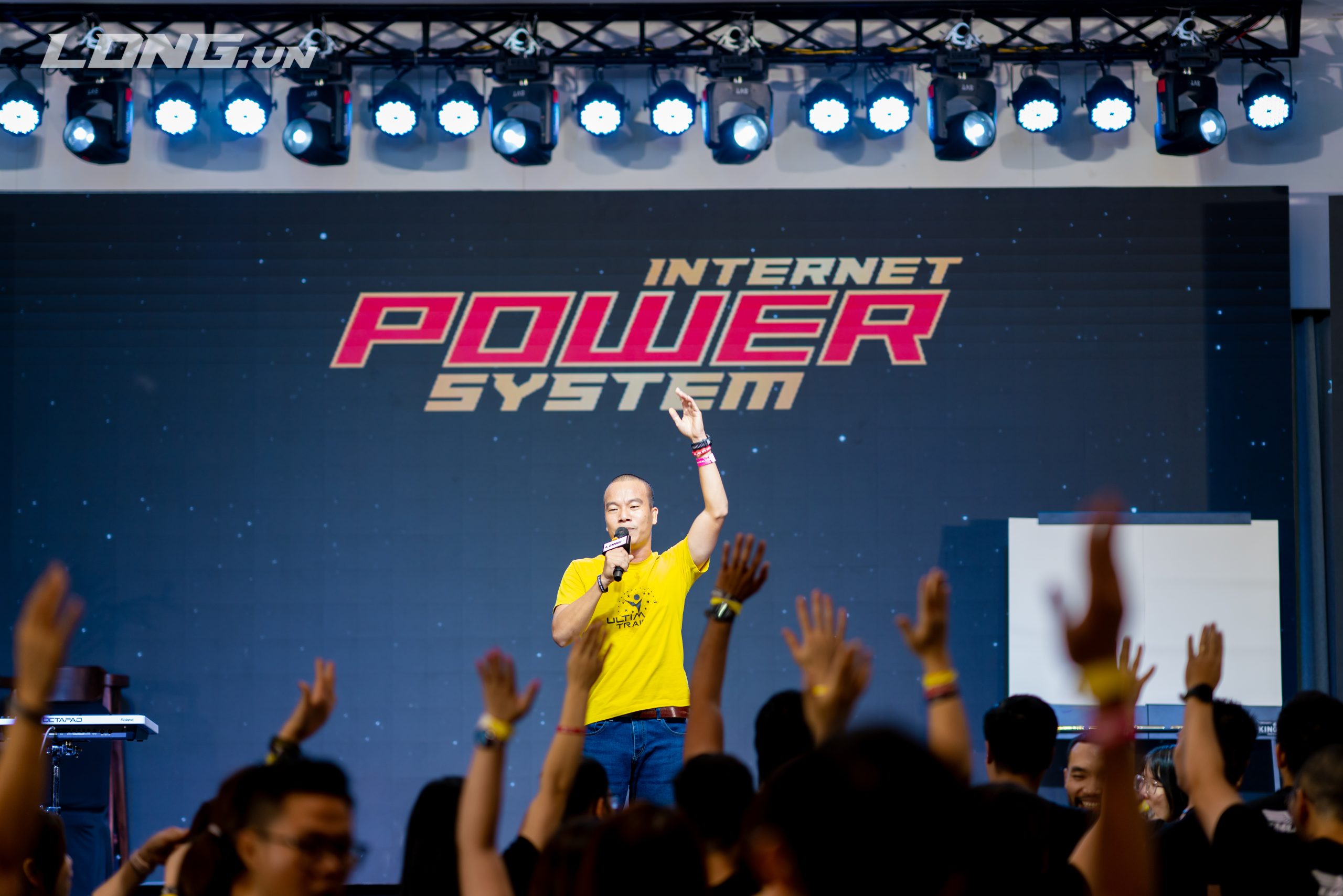 Sự thay đổi không đến từ hoàn cảnh, mà đến từ quyết định bên trong mỗi con người